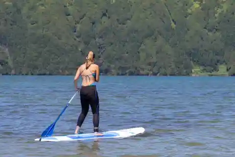Sete Cidades: Aluguer de pranchas de paddle