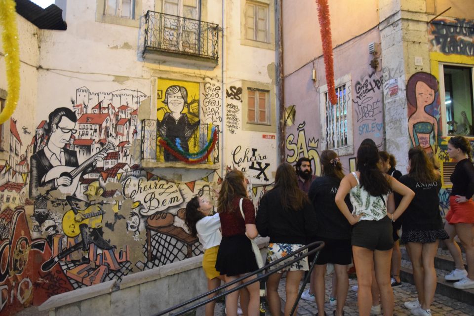 Lisboa: Fado ao vivo e passeio guiado pelo bairro de Alfama