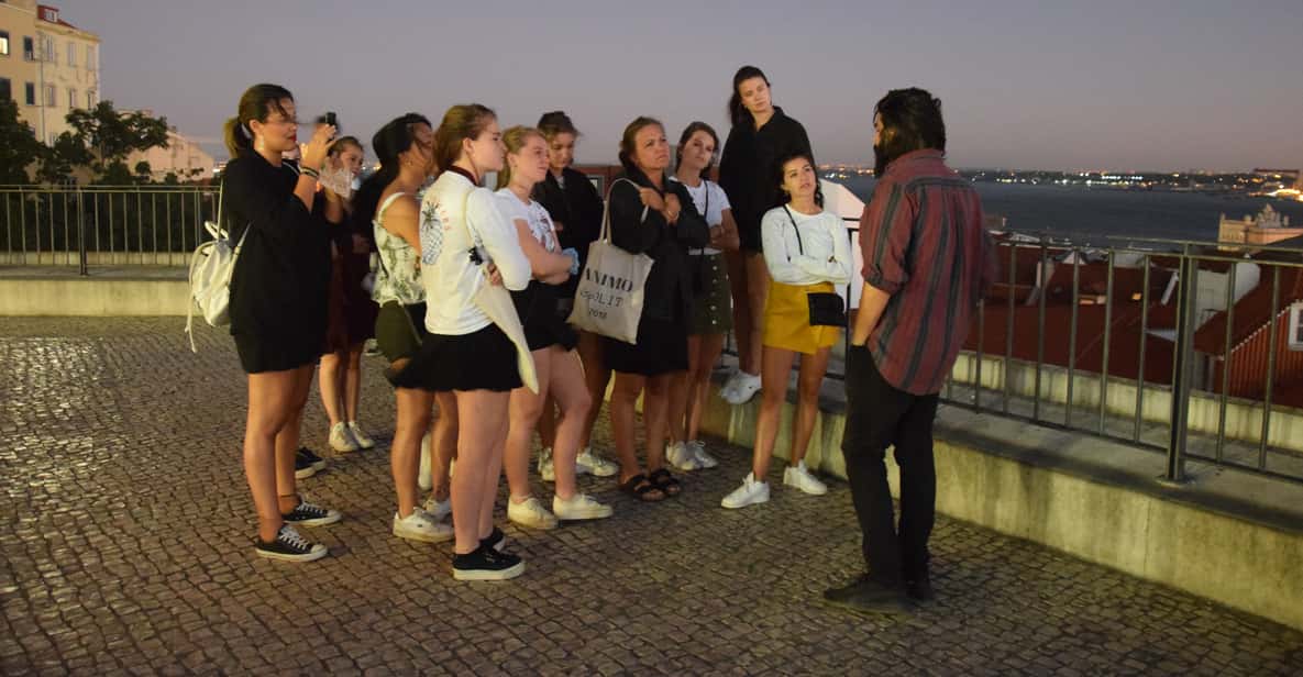 Lisbon: Live Fado & Alfama Tour with Traditional Dinner
