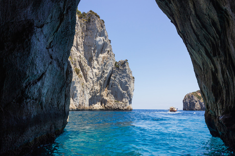 From Naples: Capri Boat Day Trip with Drinks Capri Boat Tour From Naples in English or Italian