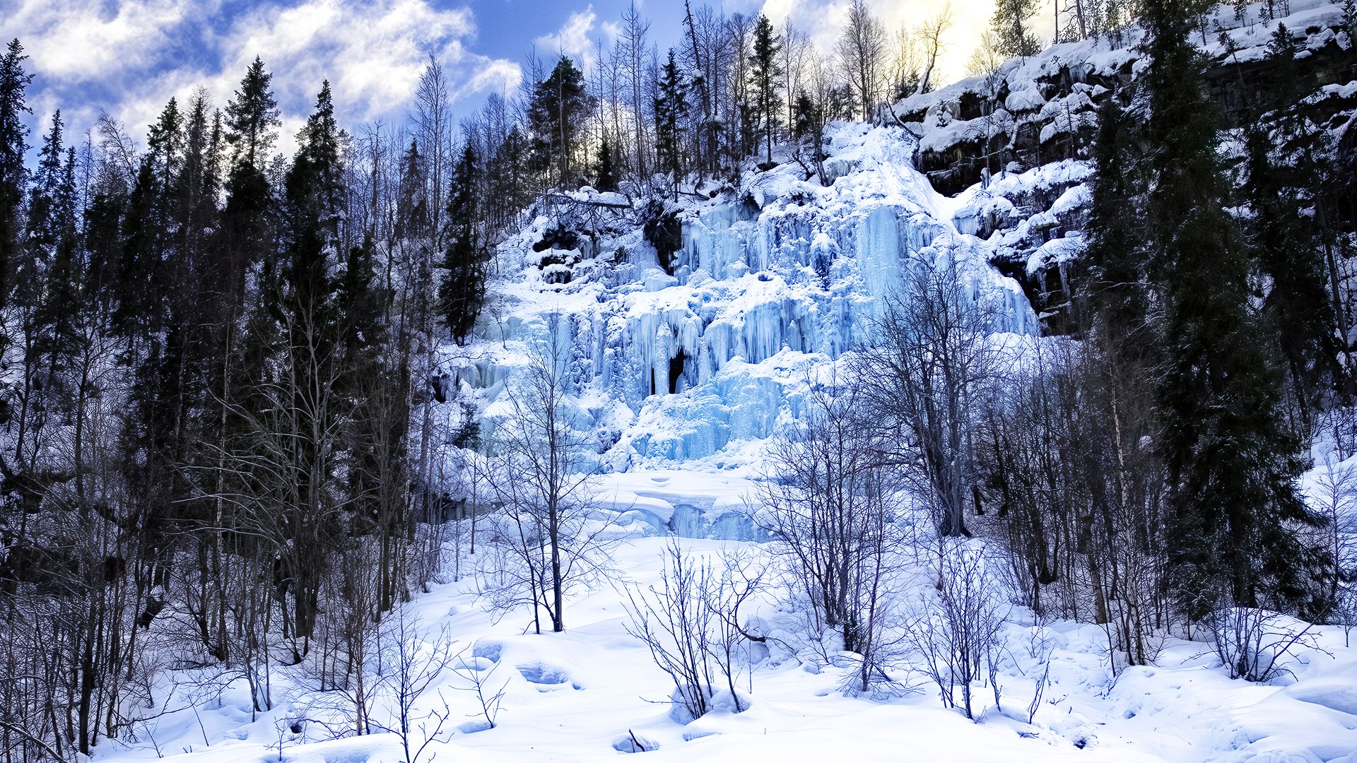 Rovaniemi: Premium-Erlebnis zu den gefrorenen Wasserfällen von Korouoma