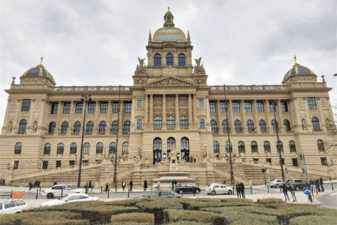 Praga: Recorrido sin colas por el casco antiguo y el Museo Nacional