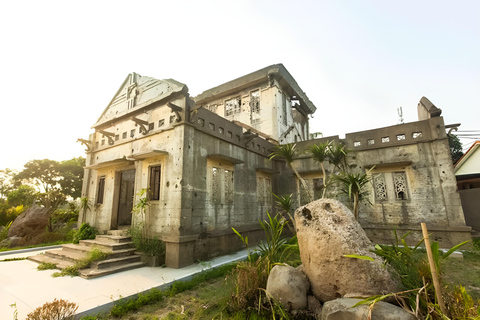 Hue to DMZ Full-Day Tour: Quang Tri Citadel, Vinh Moc Tunnel Group Tour