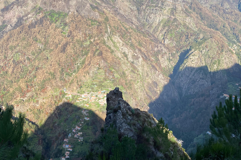 Madeira: Pico do Arrieiro SunrisePico do Arrieiro Sunrise tour