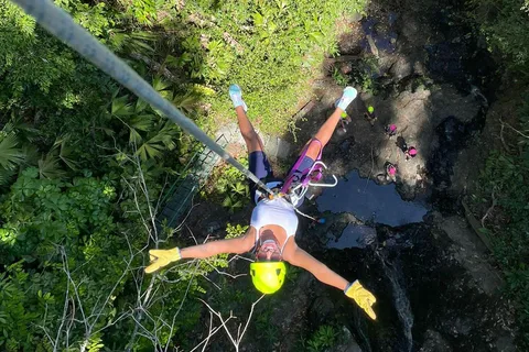 Manuel Antonio: Zipline Canopy Tour con giardino delle farfalle