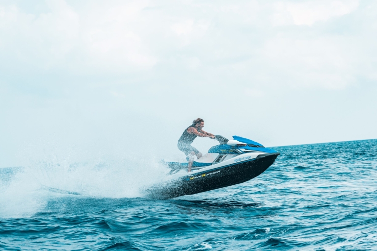 Playa Super Paradise: Alquiler de motos acuáticas, canoas y tablas de SUPAlquiler de moto acuática de 110 CV para hasta 2 personas
