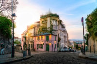 Montmartre & Sacré-Cœur Chronicles - Housity
