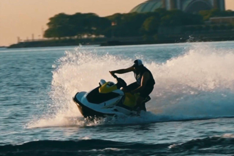 Chicago: North Avenue Beach Jet Ski Rental with Skyline View