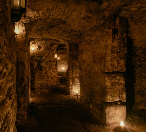 Undergrund og katakomber