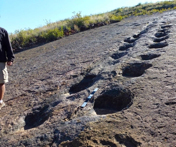 De Sucre | Cratera Maragua e pegadas de dinossauros | 1 dia