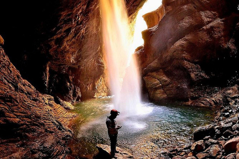 Erforsche den Mittelpunkt der Erde im Cañon de Autisha