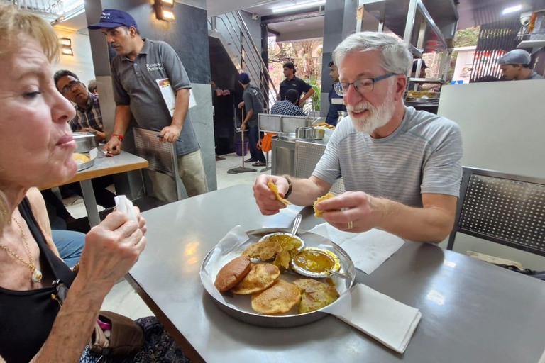 Mumbai : visite culinaire avec dégustation de 7 à 8 platsMumbai : Visite culinaire dans les rues avec 7 à 8 dégustations