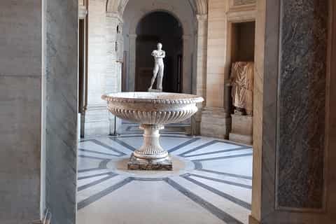 Vatican by Night: Museums & Sistine Chapel Guided Tour