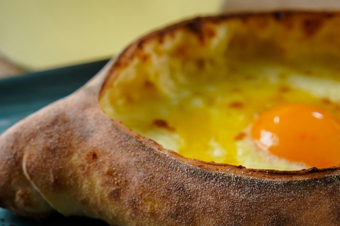 درس خاتشابوري الأجارستاني - تعلم وطهّ واكلدرس طهي جورجيا مع عشاء وعرض رقص