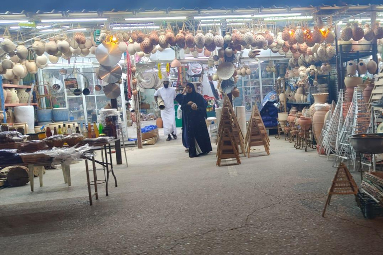 Muscat: Private Fanja Village, Souq, and Wadi Tayeen Tour