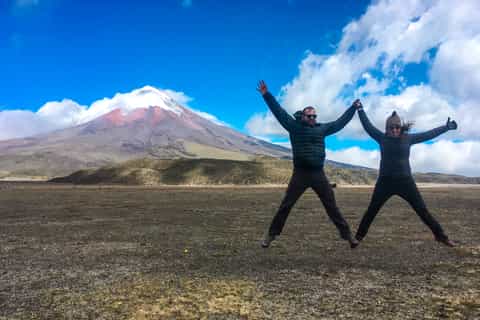 From Quito: Cotopaxi and Quilotoa 2-Day Trekking Tour