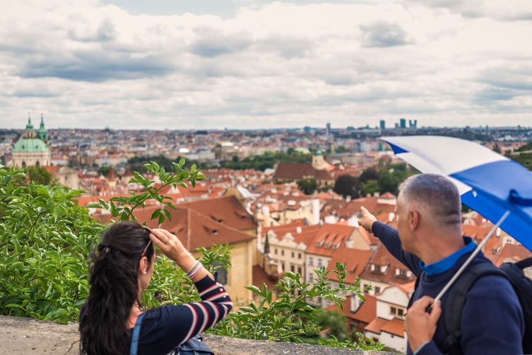 Prag: Tour mit Flussrundfahrt und Mittagessen