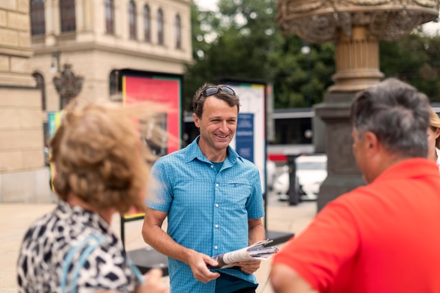 Visit Prague Old Town and Jewish Quarter Guided Walking Tour in Prague