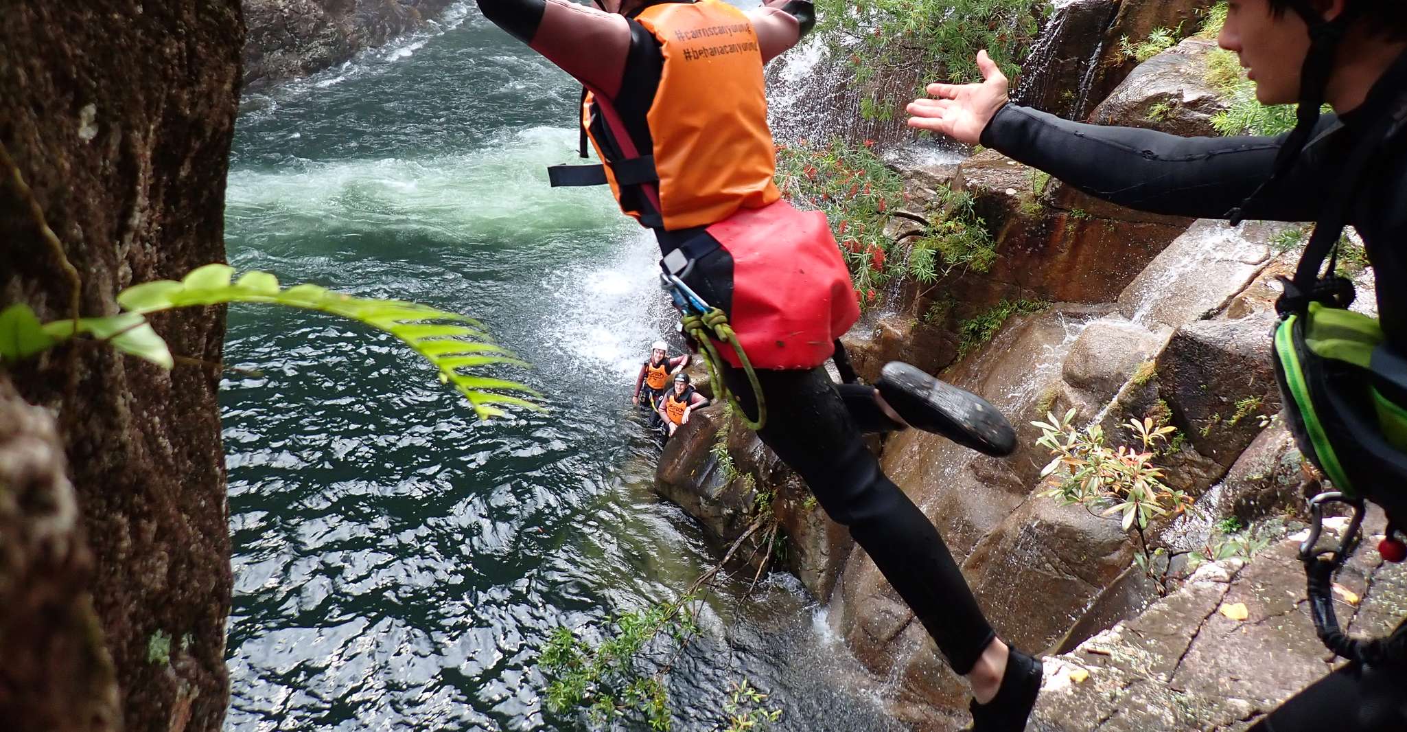 Cairns, Cascate Esperienza nella foresta pluviale - Hizvo