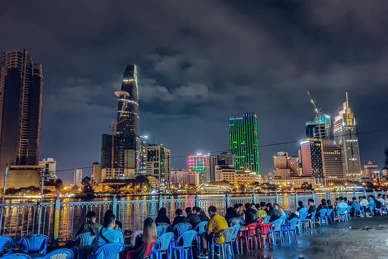 Scopri i siti e la cultura locali di Saigon in moto