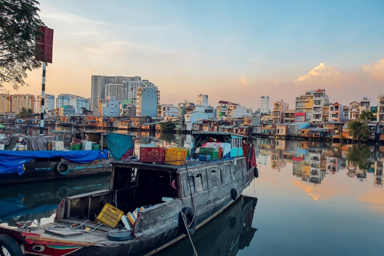 Découvrez les sites locaux et la culture de Saigon en moto
