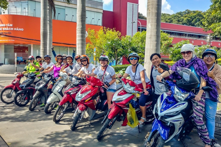 Odkryj lokalne miejsca i kulturę Sajgonu motocyklem