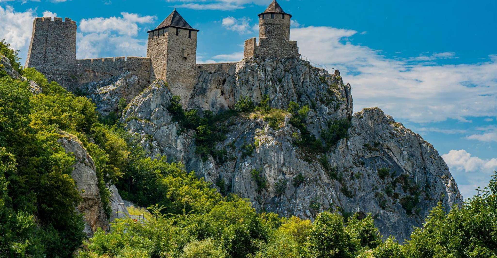 Iron Gate, Golubac fortress, Lepenski vir and boat cruise - Housity