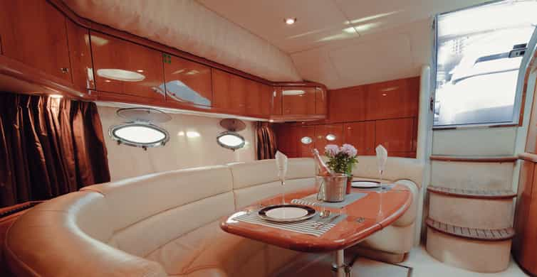 Dubai Private Luxusyacht Kreuzfahrt Getyourguide