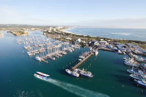 Mooloolaba: 1-Hour Land and Water Tour