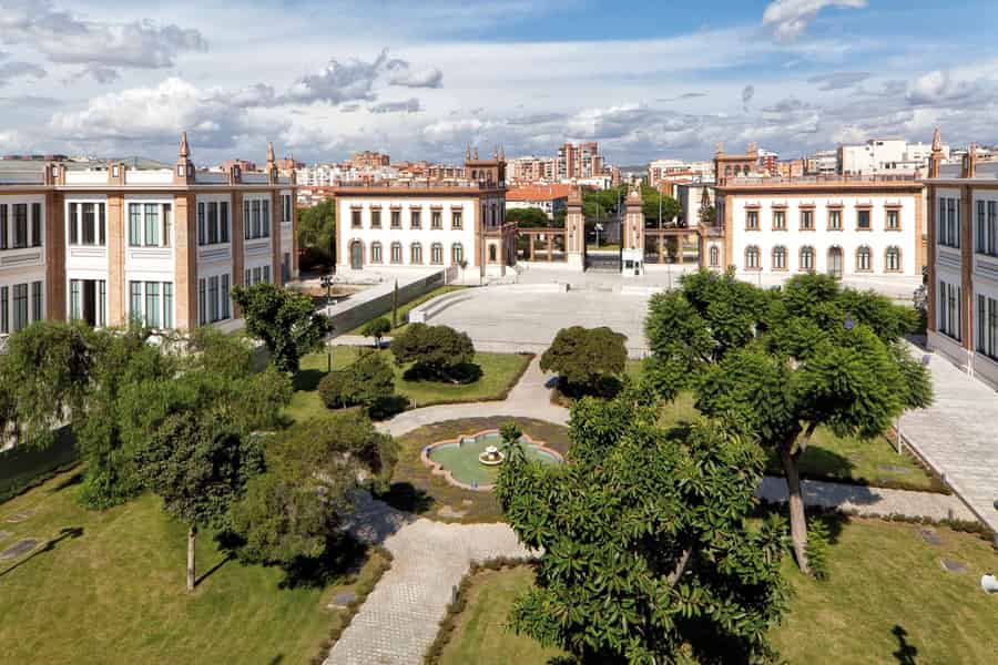 Málaga: MEET und Eintritt ins Russische Museum. Foto: GetYourGuide