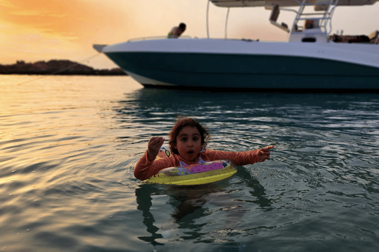 Full Day Damaniyat Island Experience with Beach Barbecue Full Day Damaniyat Island Experience with Lunch