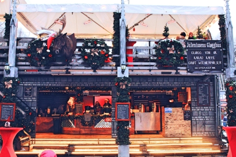 Oslo: tour privado a pie del espíritu navideñoOslo: Christmas Spirit Private Walking Tour en alemán