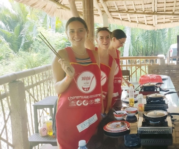 Hoi An: Traditional Cooking Class & meal with Local Family