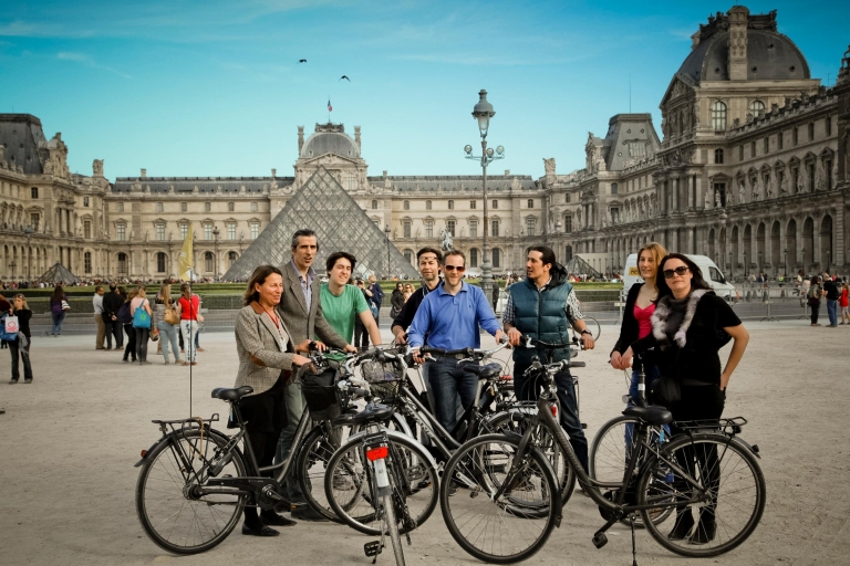 Discover the Heart of Paris by Bike Tour in French