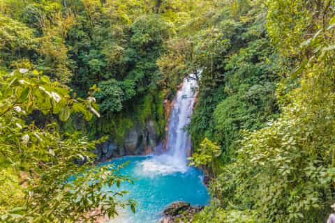 La Fortuna: Waterfall, Arenal Volcano and Hot Springs Tour