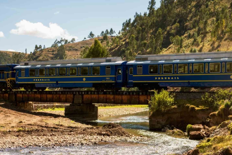 Von Cusco aus: Zugfahrt und geführte Tour nach Machu PicchuVistadome-Panoramazug-Fahrt