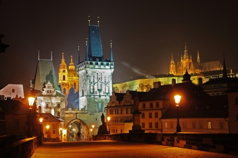 Panoramiczne widoki na wieczorną pieszą wycieczkę po PradzeWycieczka w języku niemieckim