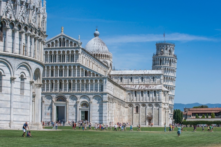Von Florenz aus: PRIVATE Ganztagestour durch Pisa und Lucca mit FührungGeführte Tour durch Pisa