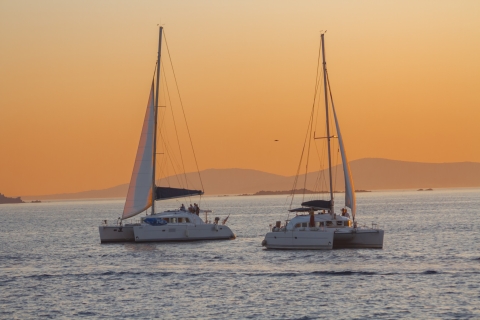 Mykonos : croisière en catamaran de luxe avec déjeuner et boissons