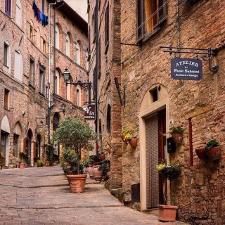 Da Firenze: Tour PRIVATO di San Gimignano e Volterra