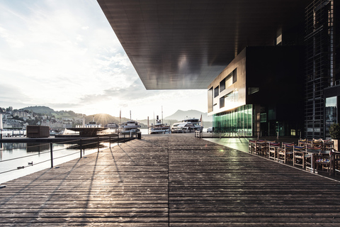 Lucerne: Guided Walking Tour with an Official Guide Tour in German