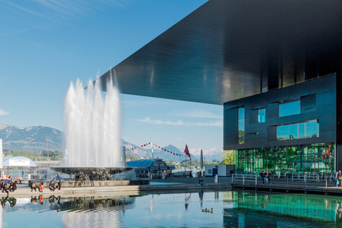 Lucerne: Guided Walking Tour with an Official Guide Tour in German