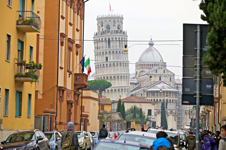 Von Florenz aus: PRIVATE Ganztagestour durch Pisa und Lucca mit FührungGeführte Tour durch Pisa