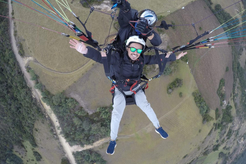 Tocancipa: Paragliding Flight near Bogotá > Experts