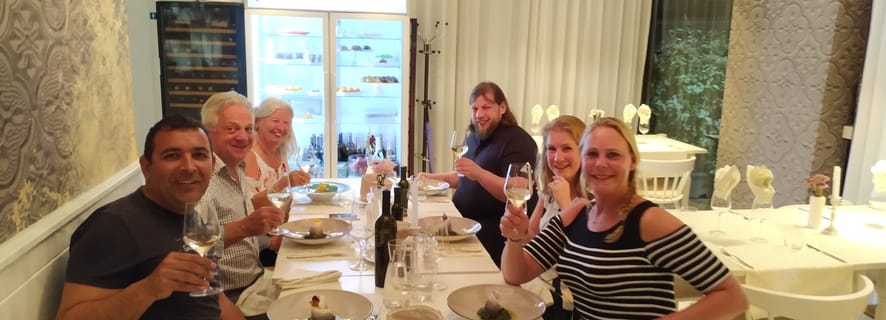 Zadar: Degustacja wina z 3-daniowym posiłkiem