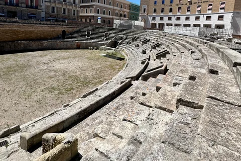 LECCE: TRA I TESORI ARCHITETTONICI DEL BAROCCO LECCESE