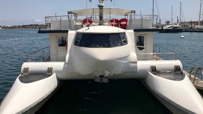 Valencia: 2.5-Hour Catamaran Cruise, Paella and Swimming