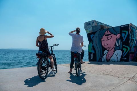 Da Atene: tour al mare con bici elettrica