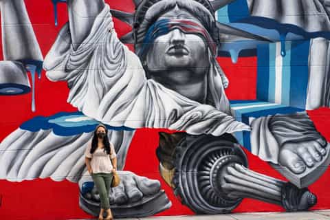 Wynwood Art District: 1-Hour Buggy Street Art Tour