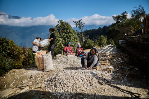 Pokhara: 2-Day Express Poon Hill Trek by Private Jeep All Inclusive With A Guide And Private Jeep